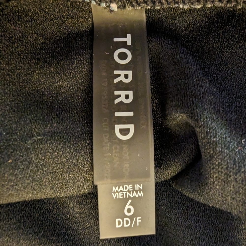 Torrid Slim Fix Underwire One Piece Swimsuit, plus size 6x DD/F New! - Picture 5 of 9
